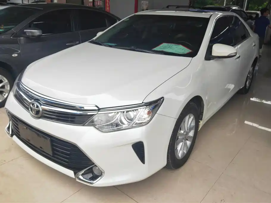 Toyota Camry 2015