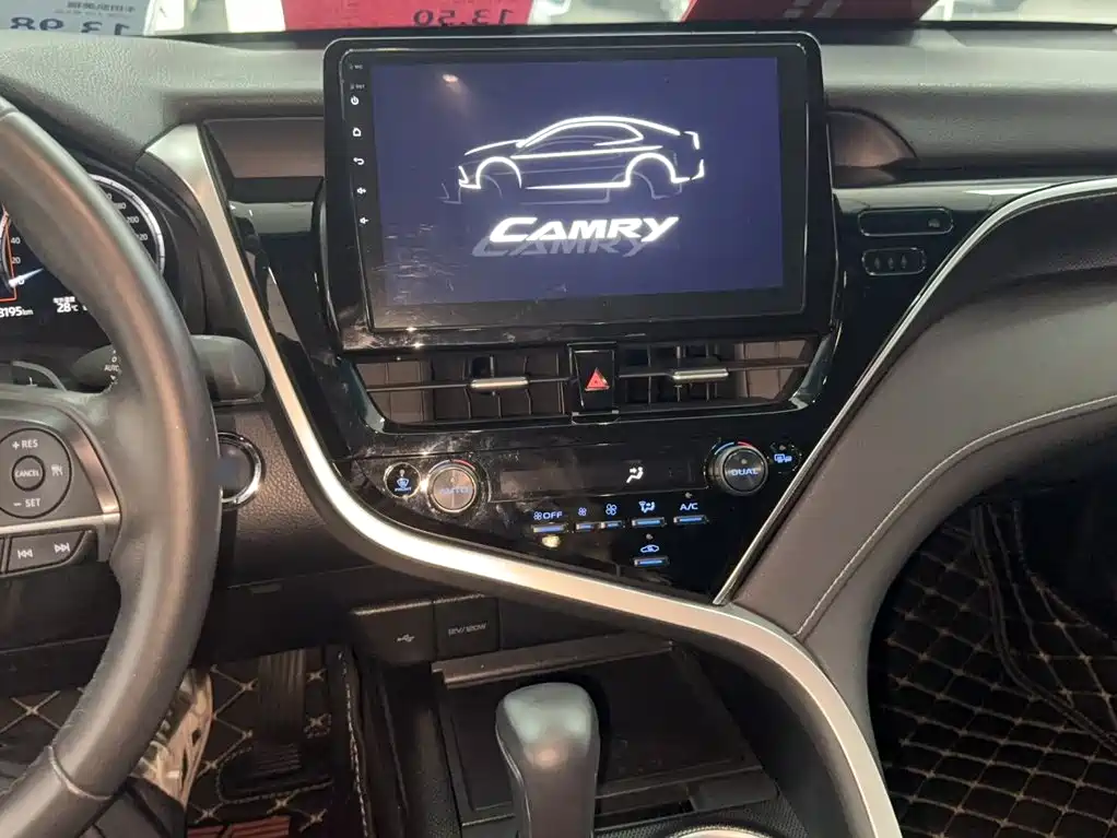 Toyota Camry 2022 — фото 6