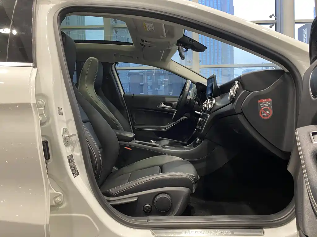 Mercedes-Benz GLA 2017 — фото 13