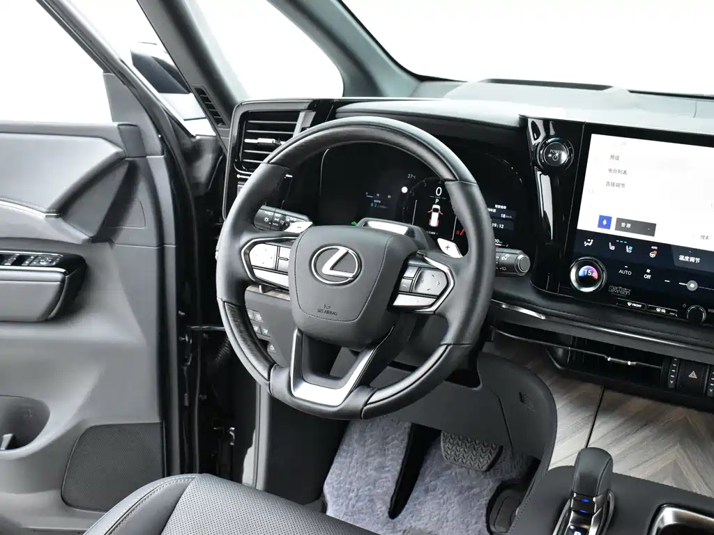 Lexus LM 2026 — фото 10