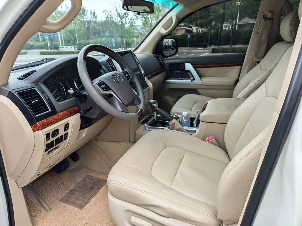 Toyota Land Cruiser 2015 — фото 4