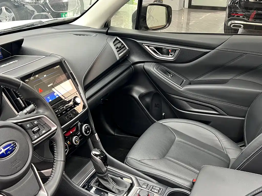Subaru Forester 2019 — фото 12