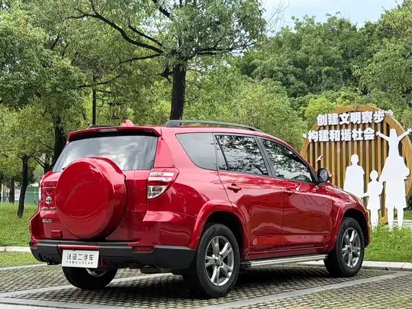 Toyota RAV4 2013