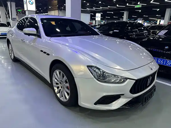 Maserati Ghibli 2021
