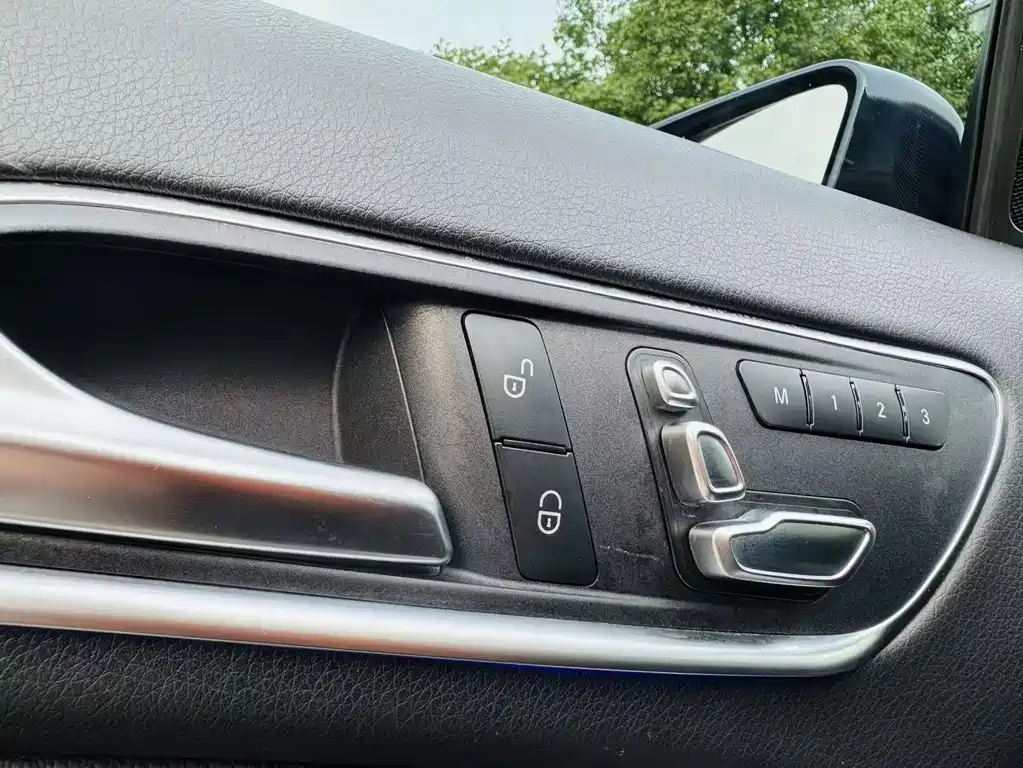 Mercedes-Benz GLA 2018 — фото 15
