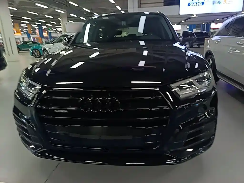 Audi Q5L 2021