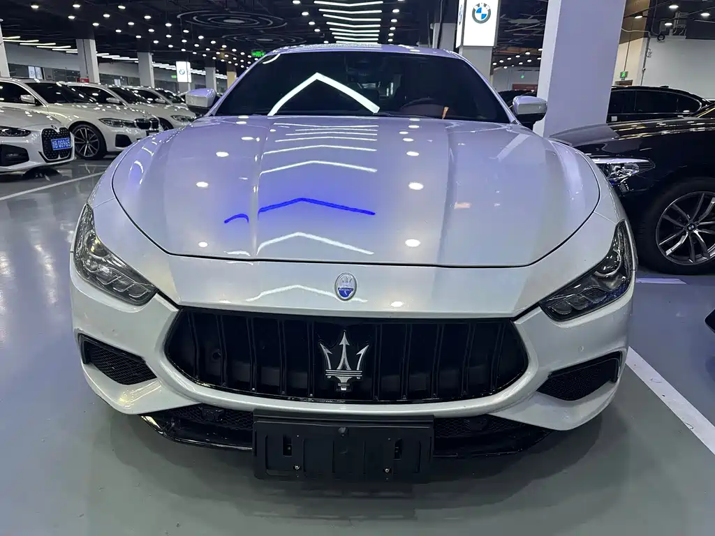 Maserati Ghibli 2021 — фото 2