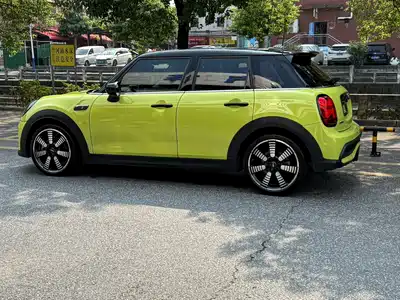 MINI MINI 2022