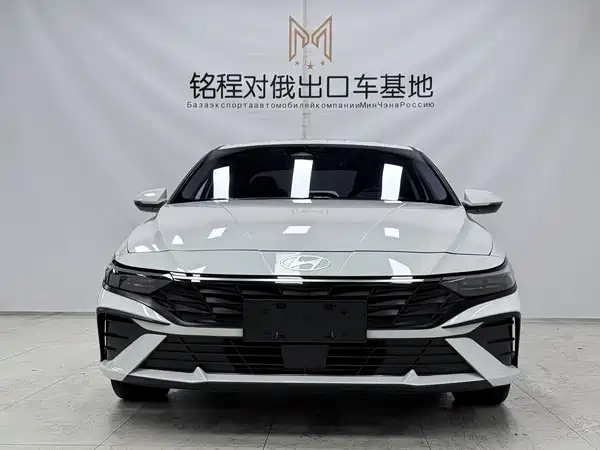 Hyundai Elantra 2023