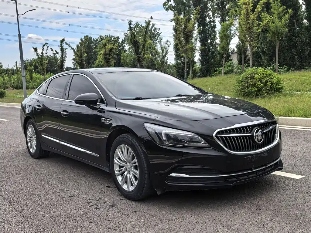 Buick LaCrosse 2018 — фото 2