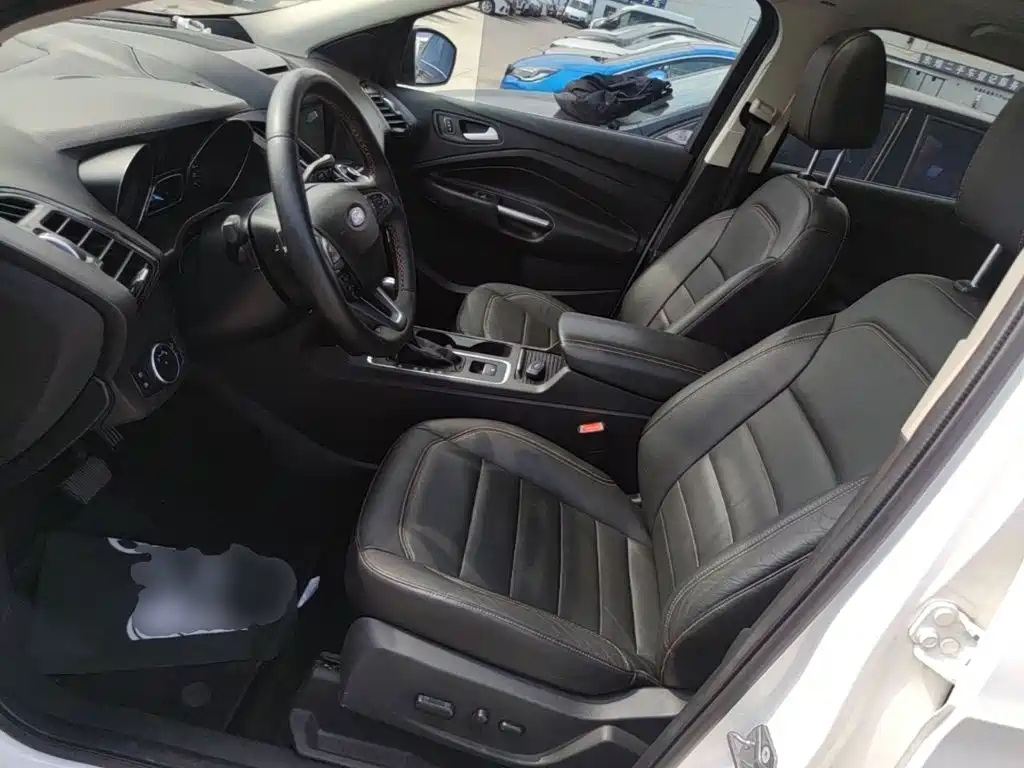 Ford Kuga 2017 — фото 15