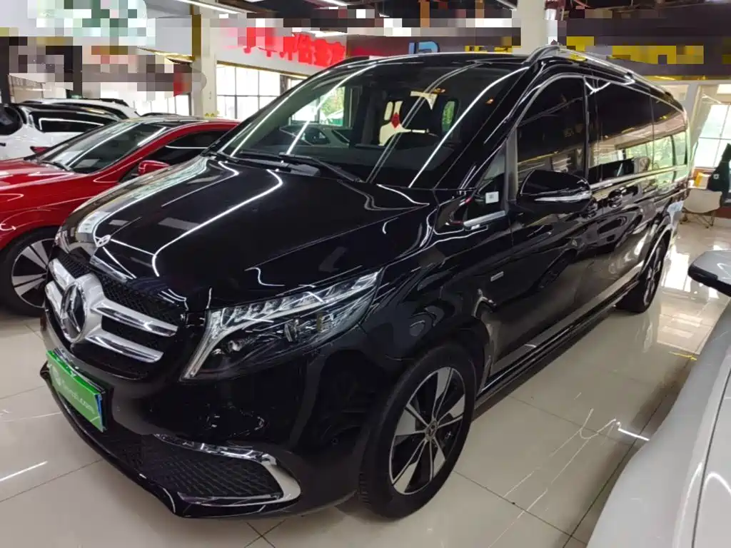 Mercedes-Benz V-Class 2023 — фото 1