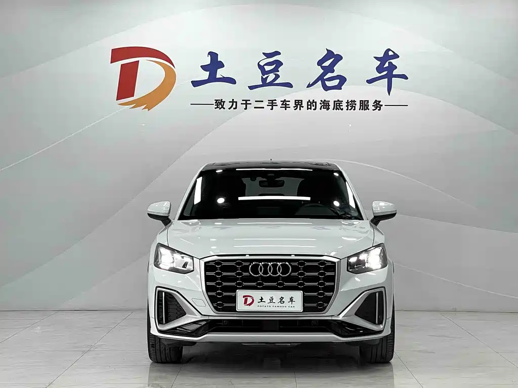 Audi Q2L 2023 — фото 2