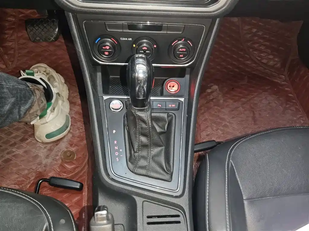 Volkswagen Gran Lavida 2018 — фото 14