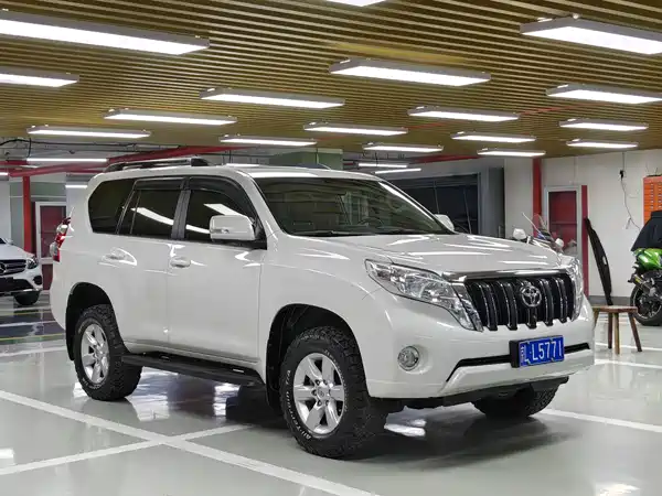 Toyota Prado 2016