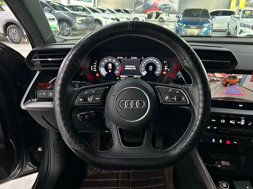 Audi A3 2023 — фото 10