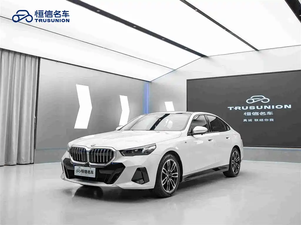 BMW 5 Series 2024