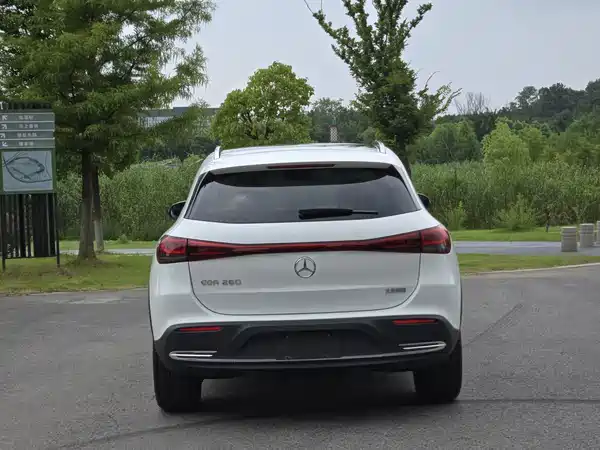 Mercedes-Benz EQA 2023
