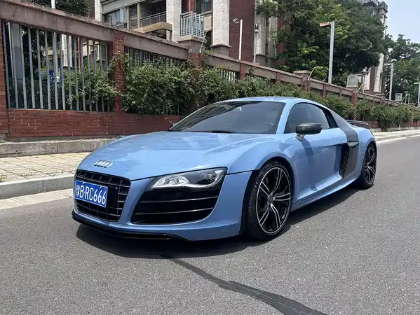 Audi R8 2014