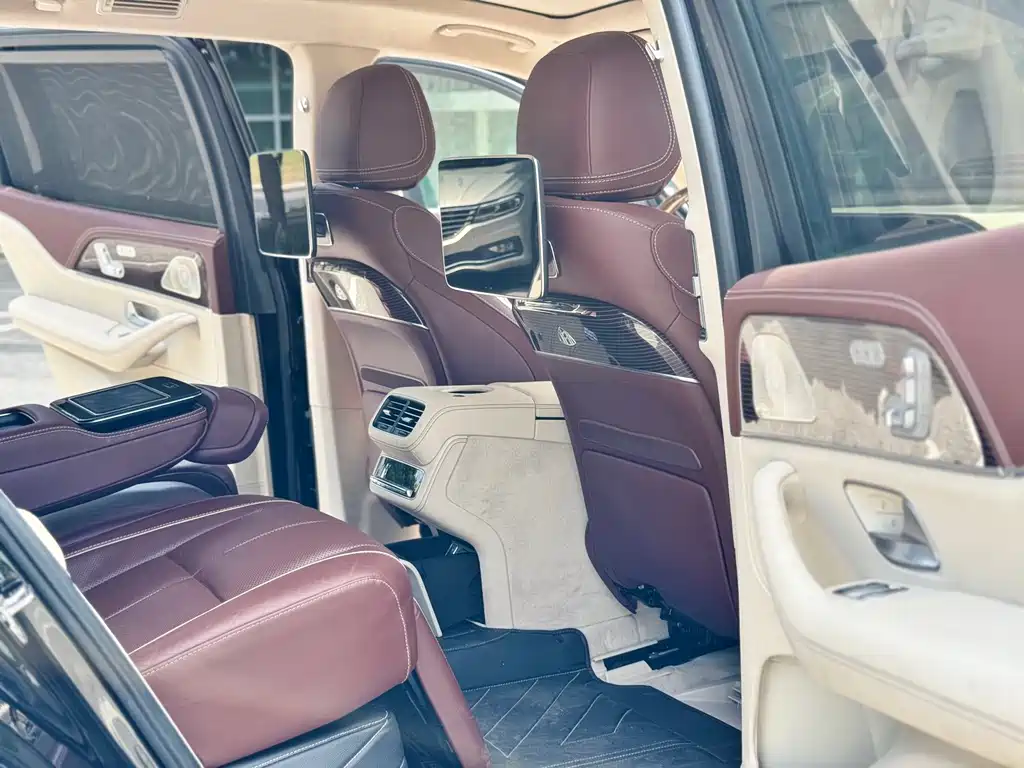Mercedes-Benz Maybach GLS 2023 — фото 12