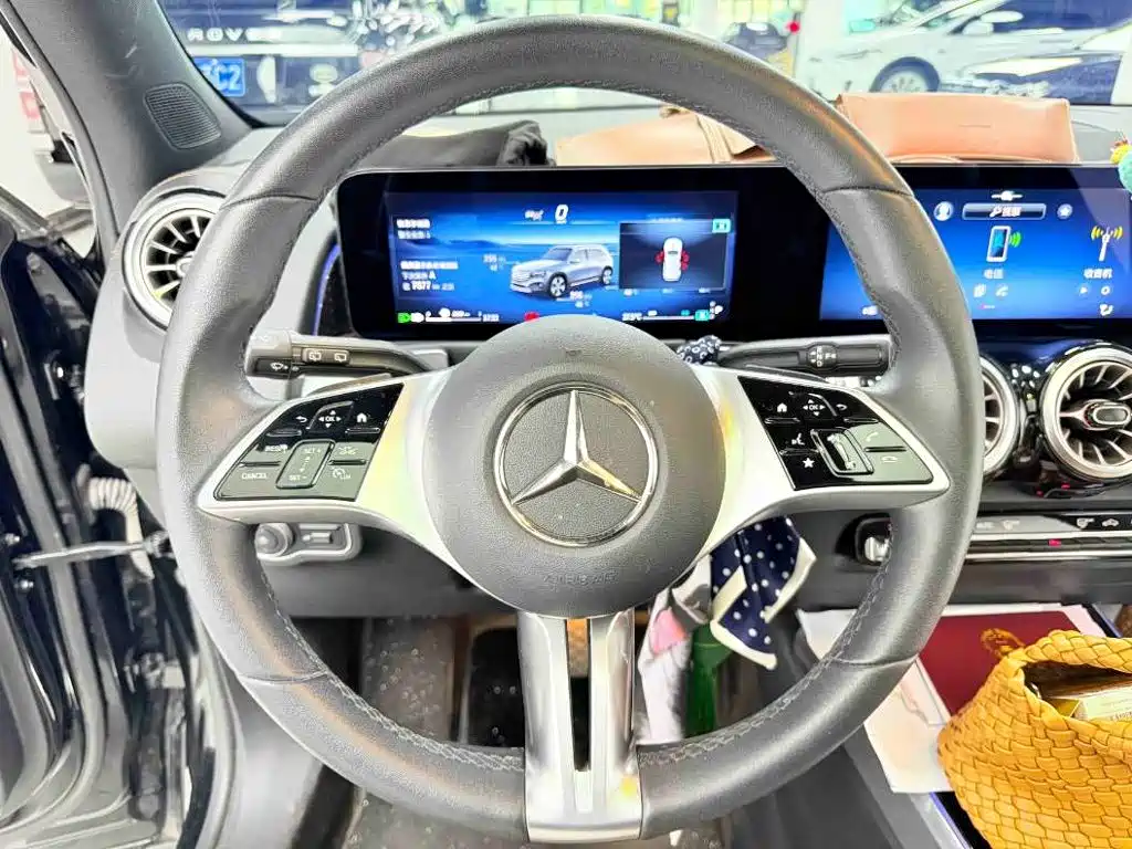 Mercedes-Benz GLB 2024 — фото 10