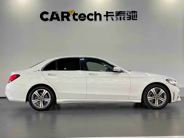 Mercedes-Benz C-Class 2019