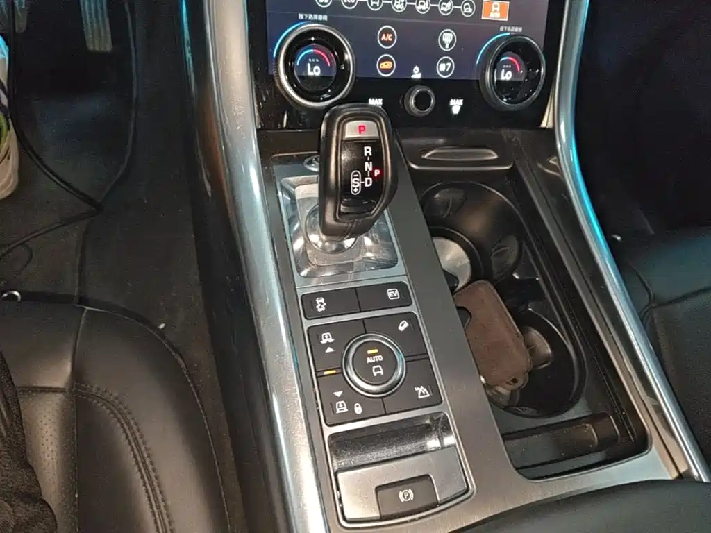 Land Rover Sport PHEV 2021 — фото 14