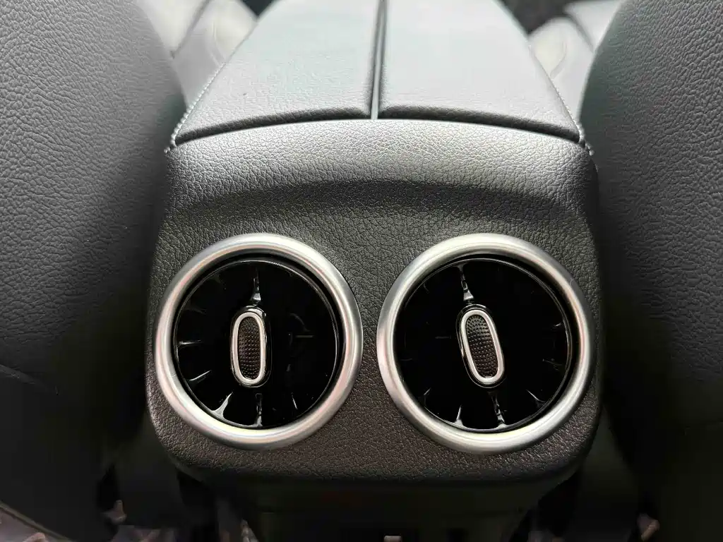 Mercedes-Benz A-Class 2022 — фото 13