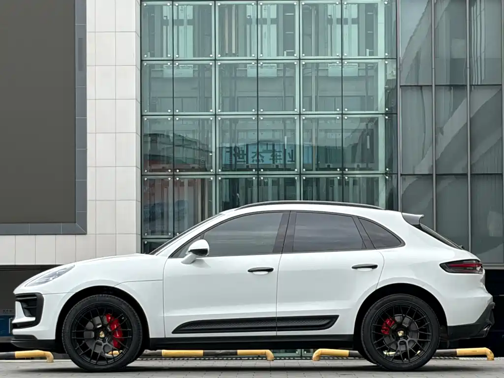 Porsche Macan 2022 — фото 7