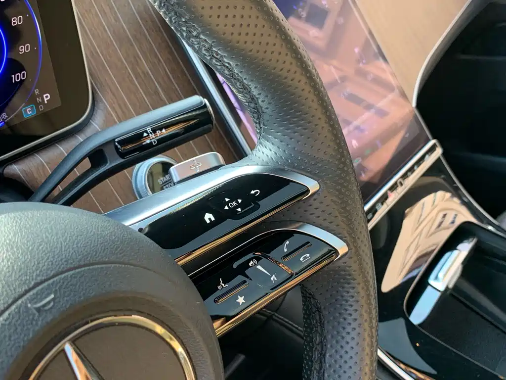 Mercedes-Benz EQE SUV 2024 — фото 26