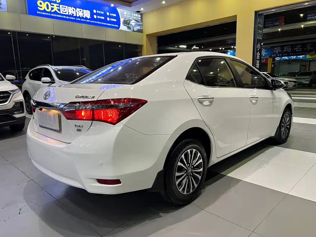 Toyota Corolla 2017 — фото 6