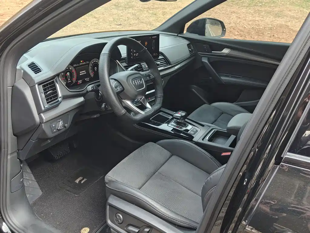 Audi Q5L Sportback 2023 — фото 9