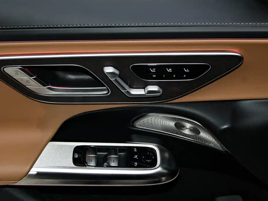 Mercedes-Benz E-Class 2025 — фото 29