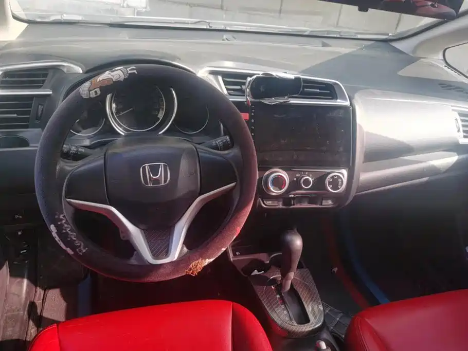 Honda Fit 2015 — фото 12