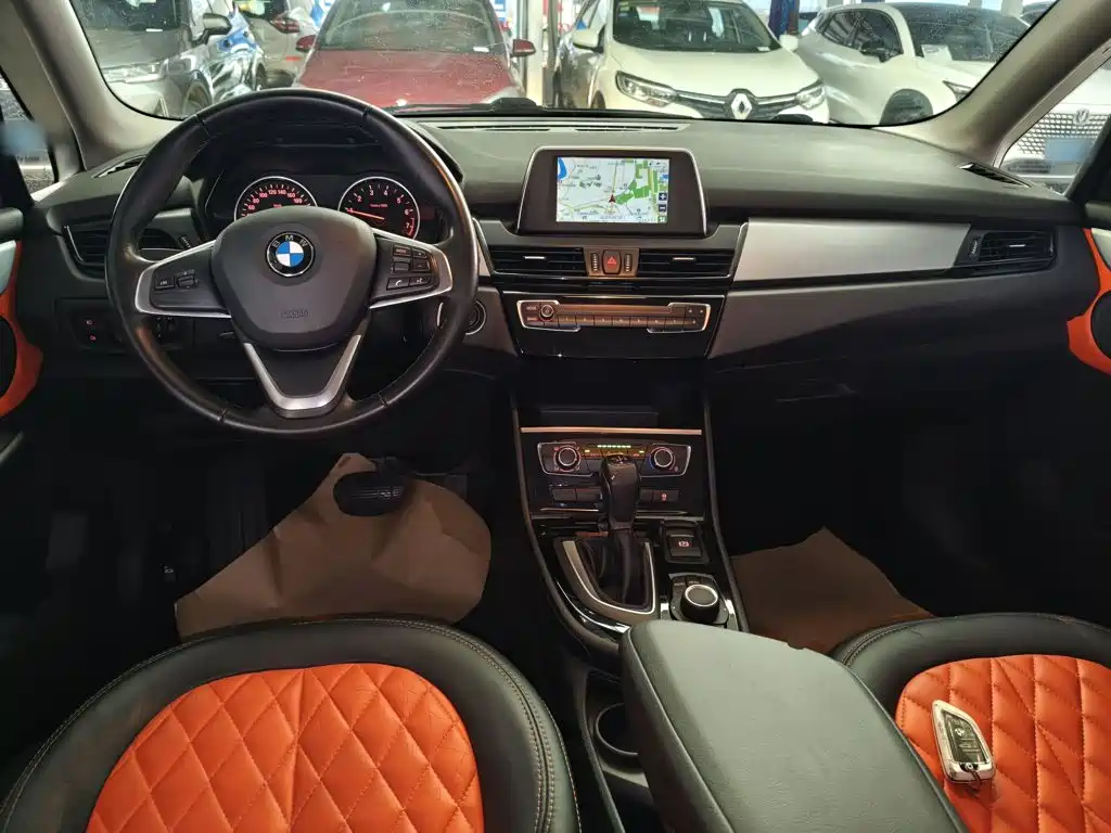 BMW 2 Series Active Tourer 2016 — фото 10