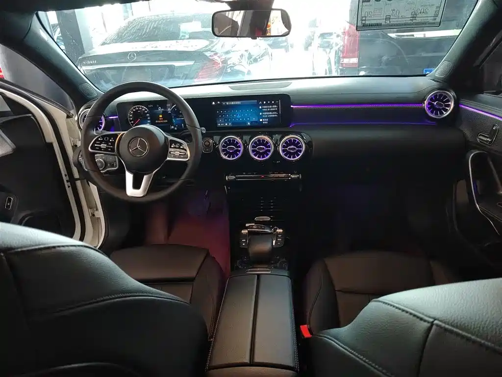 Mercedes-Benz A-Class 2023 — фото 6