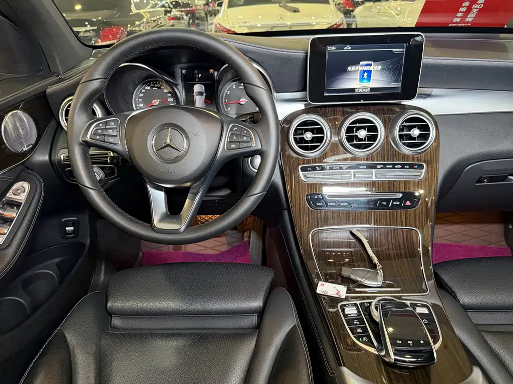 Mercedes-Benz GLC 2018 — фото 15