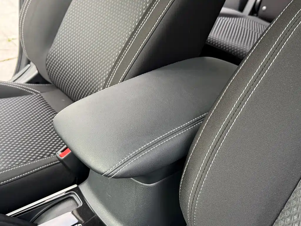 Mitsubishi Outlander 2021 — фото 18