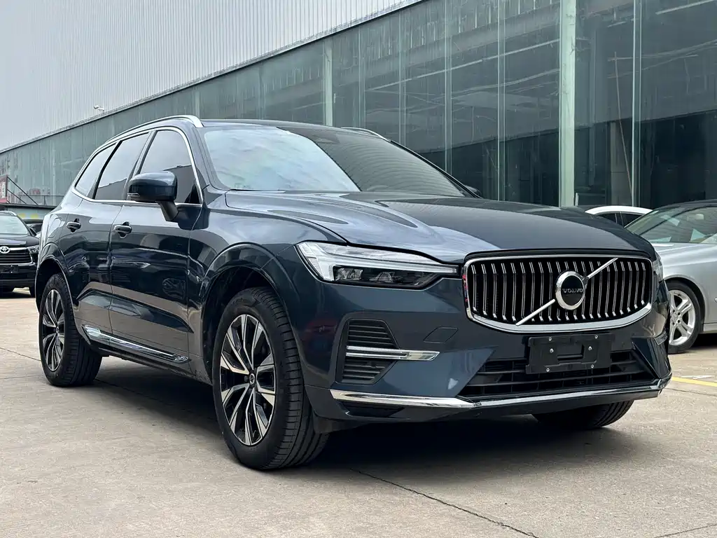 Volvo XC60 2022