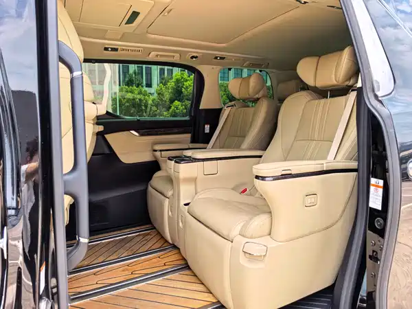 Toyota Vellfire 2020