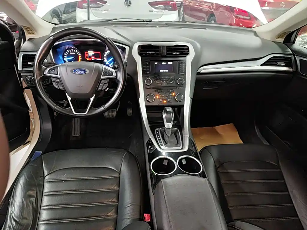 Ford Mondeo 2015 — фото 13