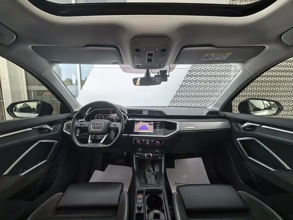 Audi Q3 Sportback 2022 — фото 15