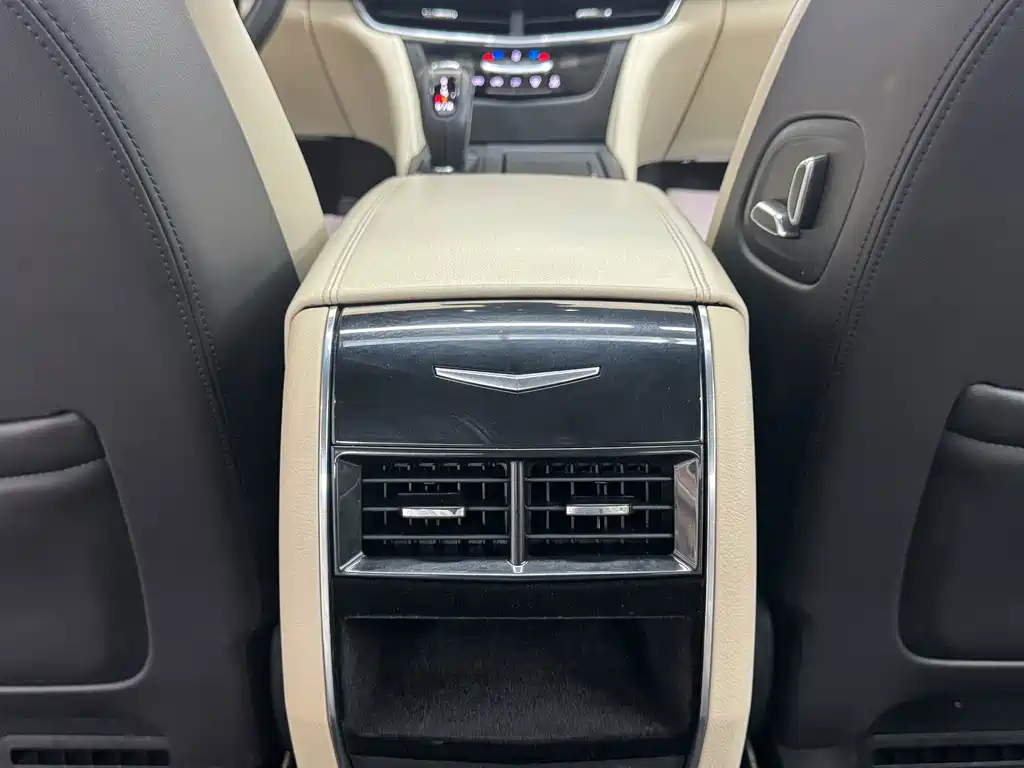 Cadillac CT6 2019 — фото 18