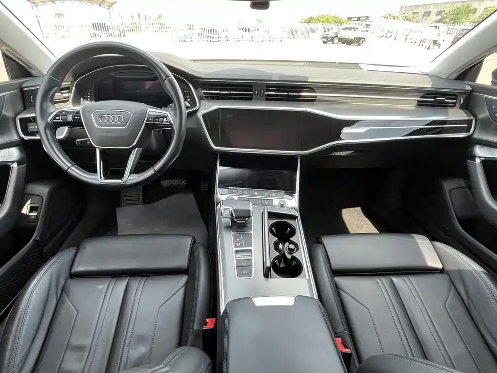 Audi A7 2021 — фото 29