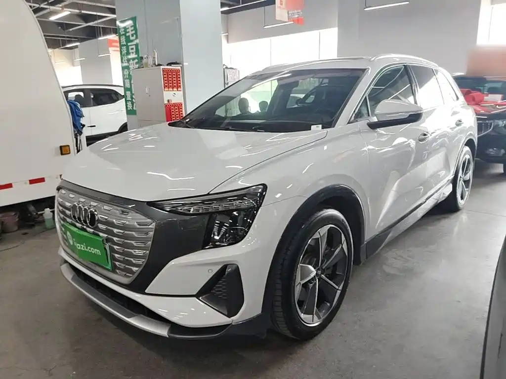Audi Q5 e-tron 2025