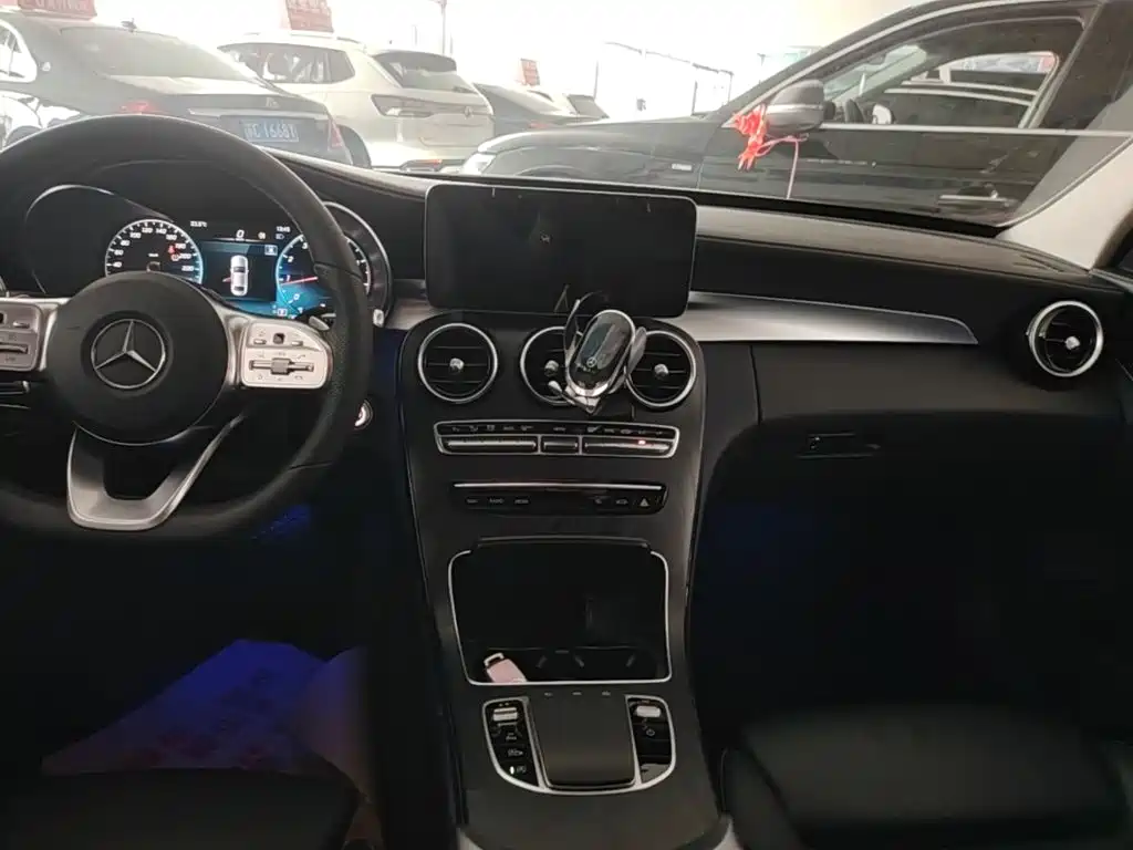 Mercedes-Benz C-Class 2020 — фото 14