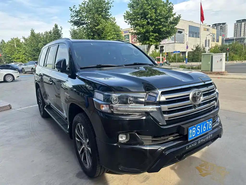 Toyota Land Cruiser 2019 — фото 2