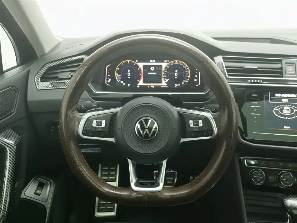 Volkswagen Tiguan L 2021 — фото 11