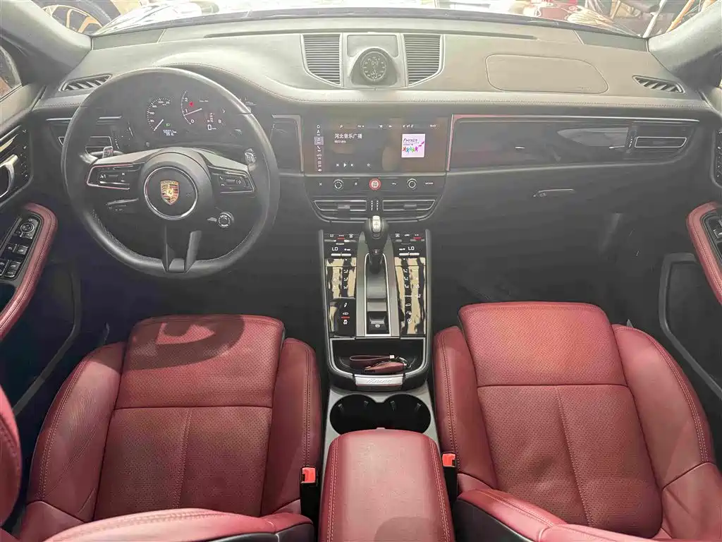 Porsche Macan 2022 — фото 10