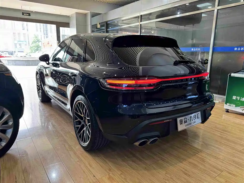Porsche Macan 2022 — фото 19